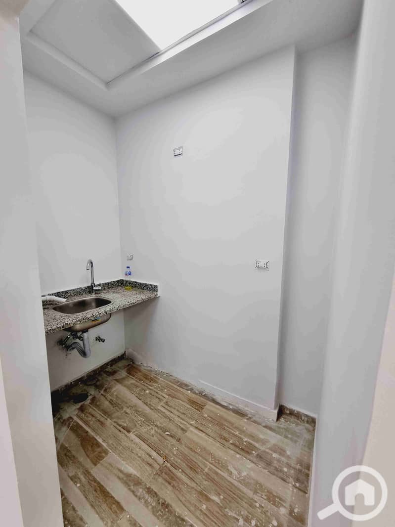 10 ٢٠٢٥٠٢١٦_١٩٠٥٣٠. jpg