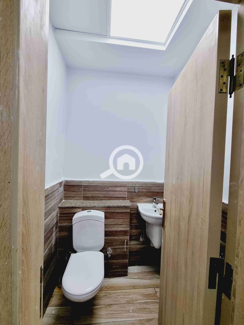 11 ٢٠٢٥٠٢١٦_١٩٠٥٣٢. jpg