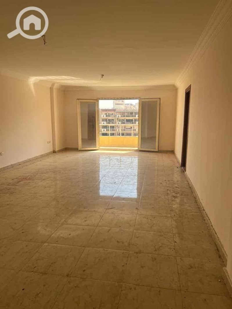 2 5c02e9b2-f8ff-4715-9865-52204c9b175a. jpg