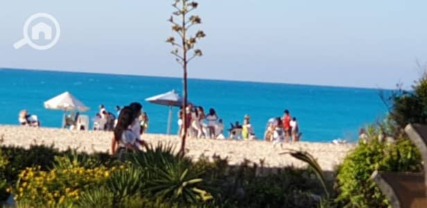 توين هاوس 5 غرف نوم للايجار في الساحل الشمالي، مطروح - عالبحرمباشره اول صف 5نوم6حمام مكيف معيشه تراس70م عالبحرحديقه مربيه