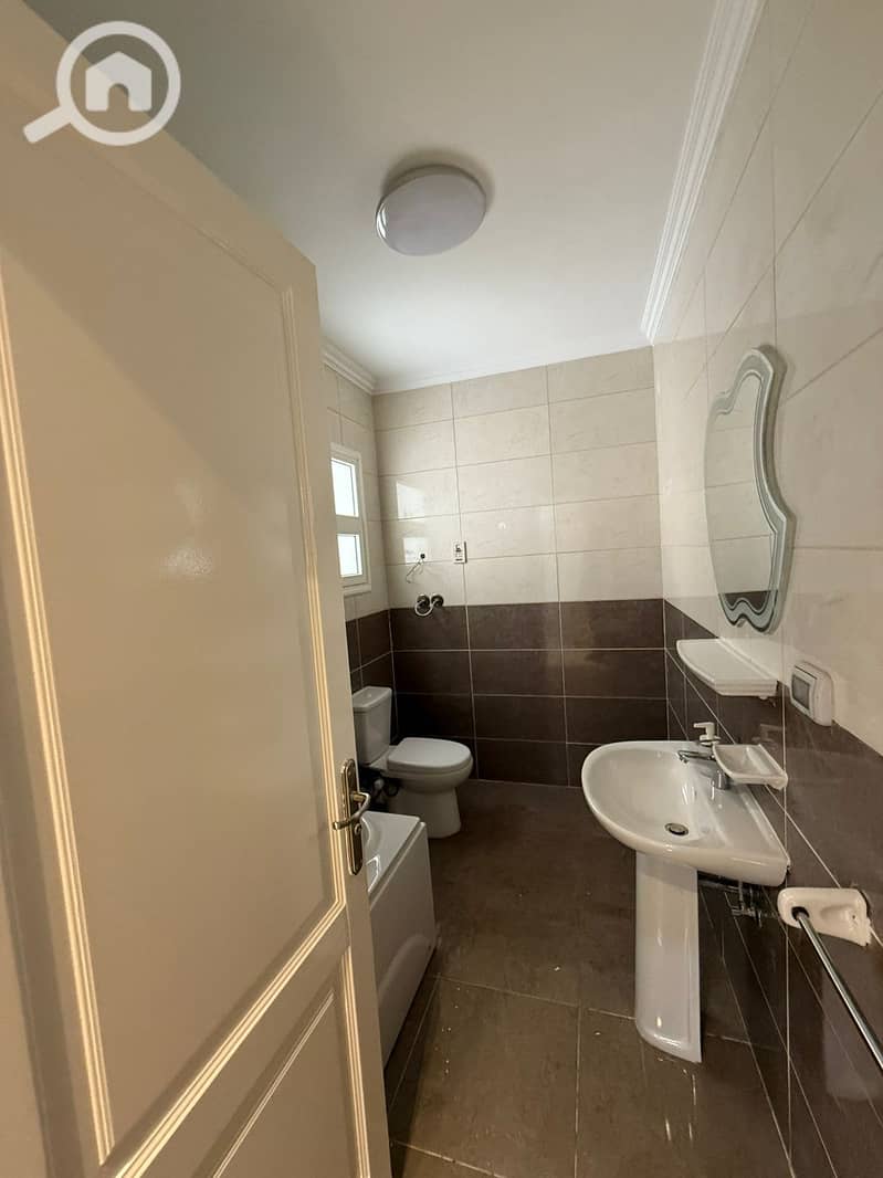 5 WhatsApp Image 2025-10-08 at 5.46. 10 PM. jpeg