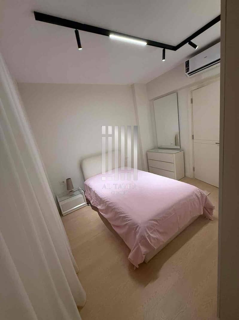 2 c70427d1-fa87-4591-b474-ca4acd82a137. jpg