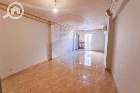 شقة 3 غرف نوم للبيع في سموحة، الإسكندرية - 2. JPG