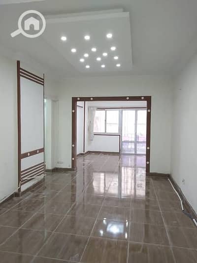 مکتب  للايجار في سبورتنج، الإسكندرية - 547150512_122164723490481355_1314147324652446583_n. jpg