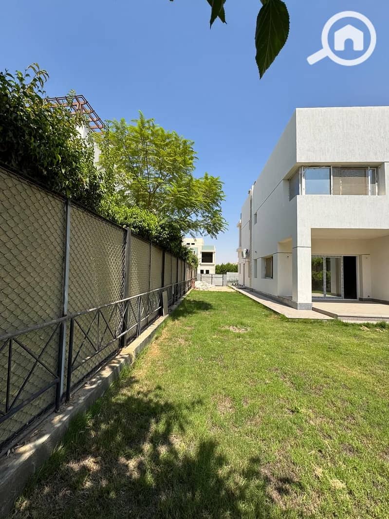 4 05f3142b-a67d-462a-9b47-5531e773355c. jpg