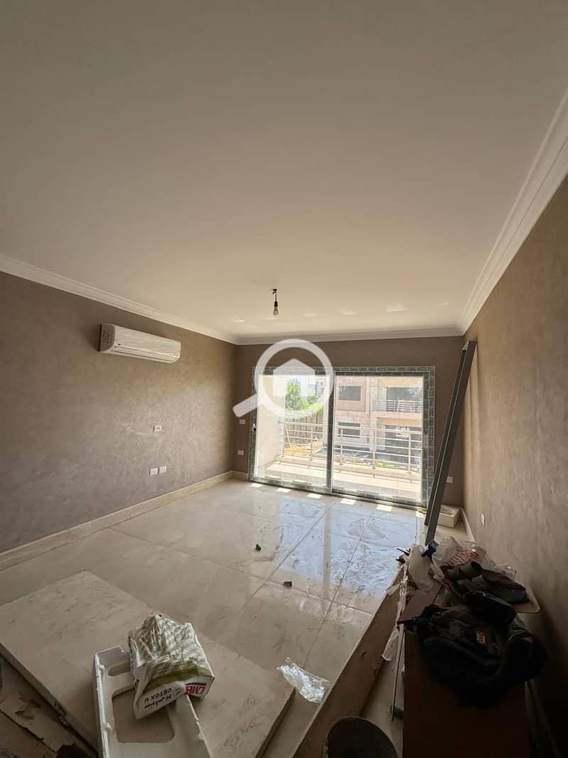 8 6940f2b3-1c4a-48d0-8d7d-75d5cfb729fa. jpg