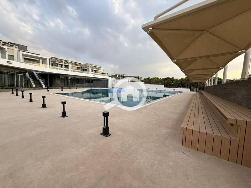 5 WhatsApp Image 2025-10-11 at 13.31. 57_3fda539e. jpg