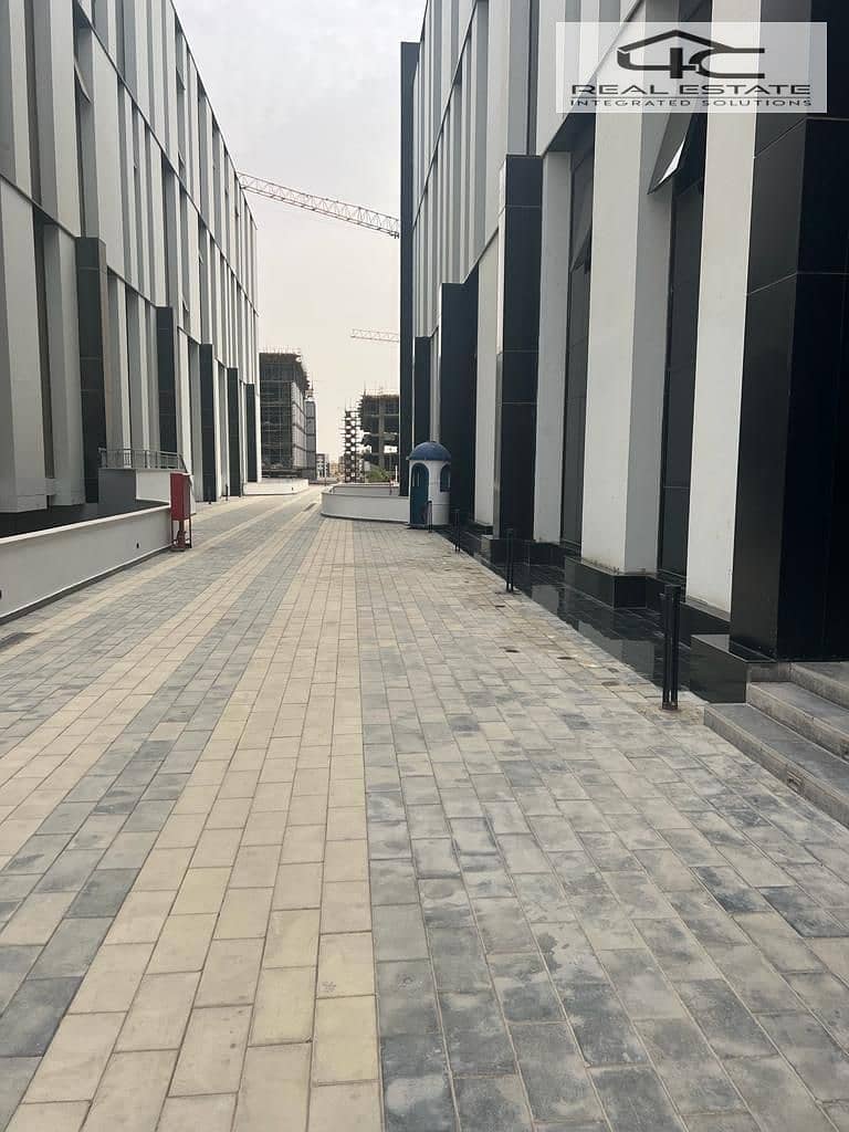 2 WhatsApp Image 2025-08-27 at 15.39. 34. jpeg