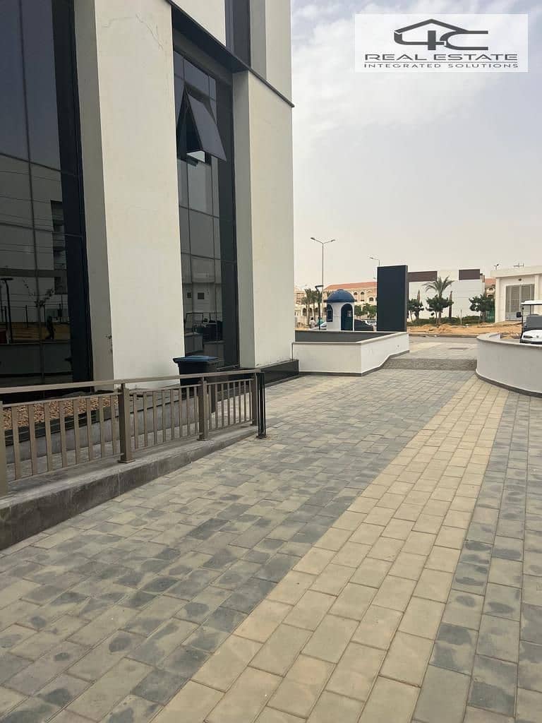 4 WhatsApp Image 2025-08-27 at 15.39. 34 (2). jpeg