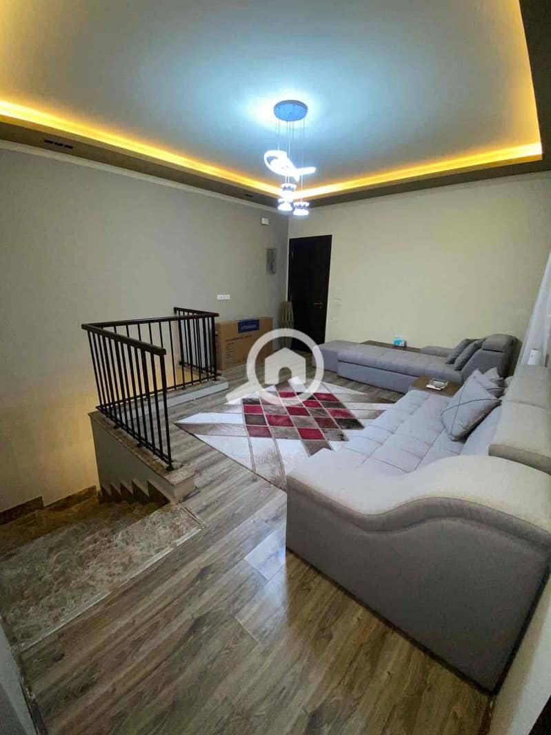 11 0ecc472f-9f3c-4905-8594-bc000d25794e. jpg