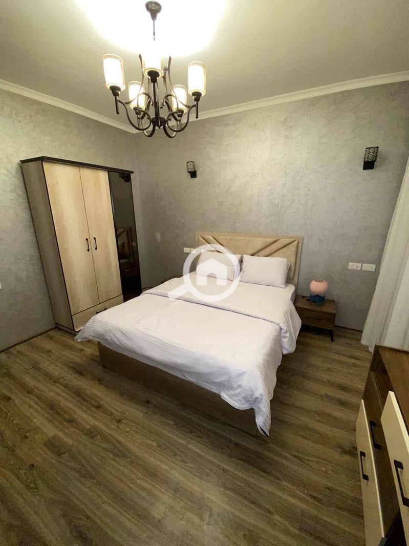 21 b9c971d9-4b4c-40a0-bf59-7a0cf65e205c. jpg