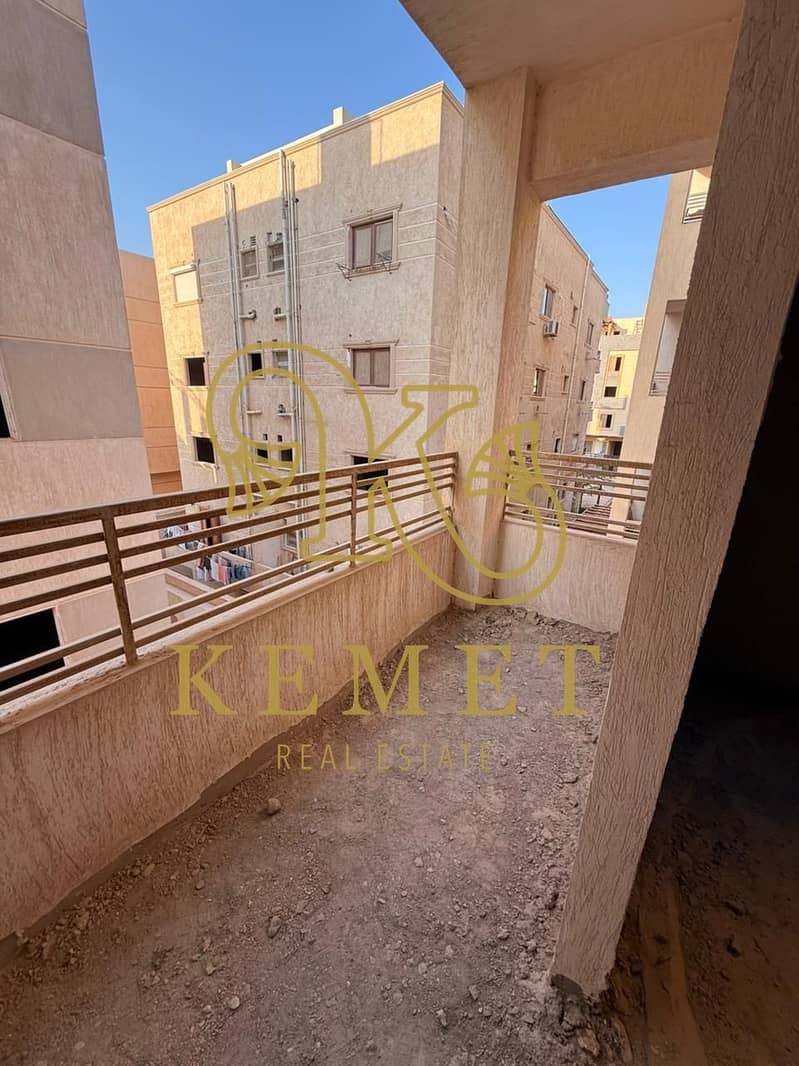 8 WhatsApp Image 2025-09-25 at 20.24. 38_d3bd4452. jpg