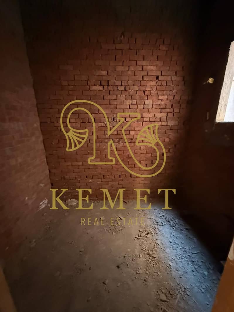 14 WhatsApp Image 2025-09-25 at 20.24. 54_f6b87d76. jpg