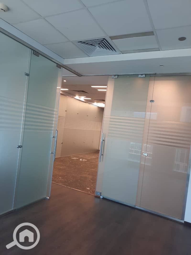 5 WhatsApp Image 2025-09-29 at 16.43. 43_8b543ad9. jpg