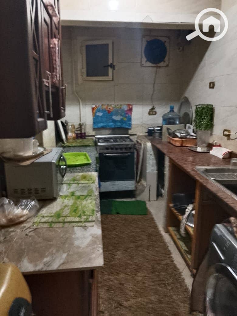 4 e978e94b-e06c-40c9-b533-8c8d40dec031. jpg