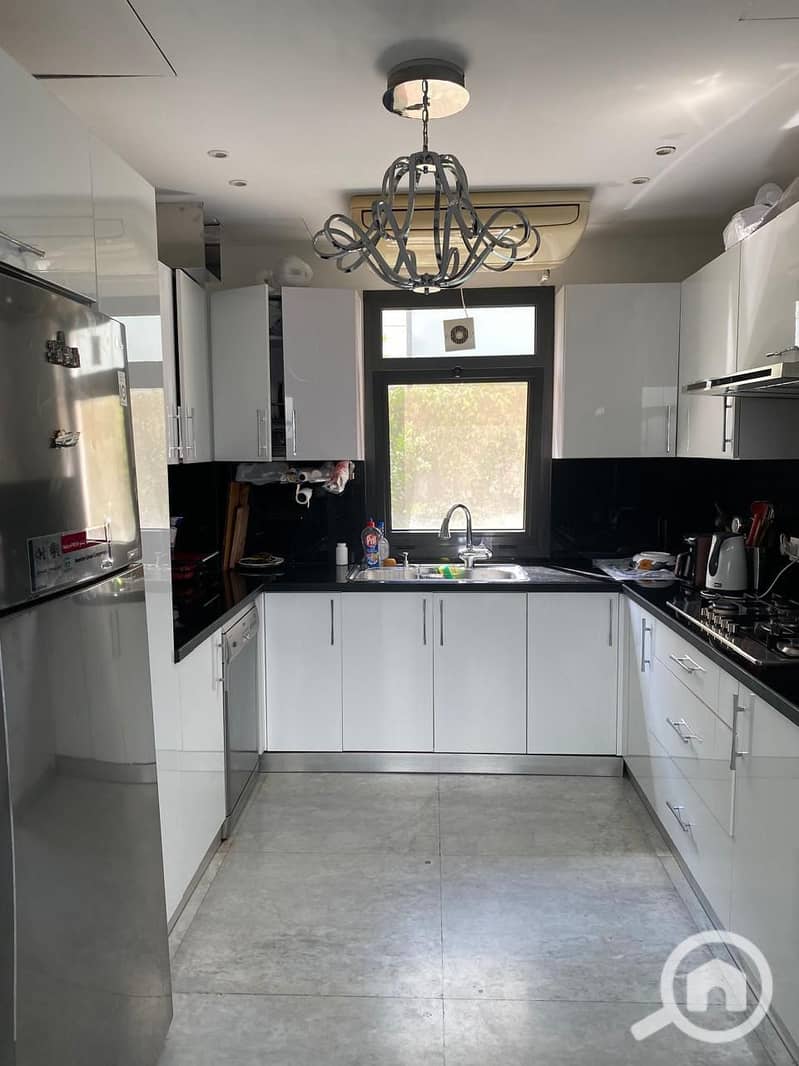 10 WhatsApp Image 2025-10-08 at 18.46. 12_fe5232db. jpg