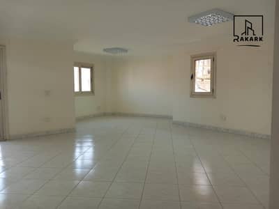 مکتب  للايجار في شيراتون، القاهرة - Y8 (Copy). jpg