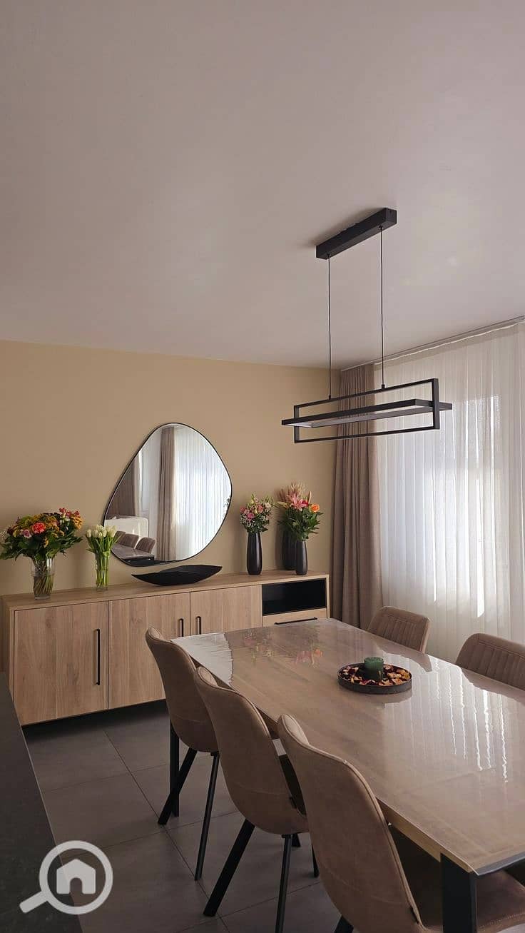 7 b8f5070865f8d6acbc6c9f73ff684148. jpg