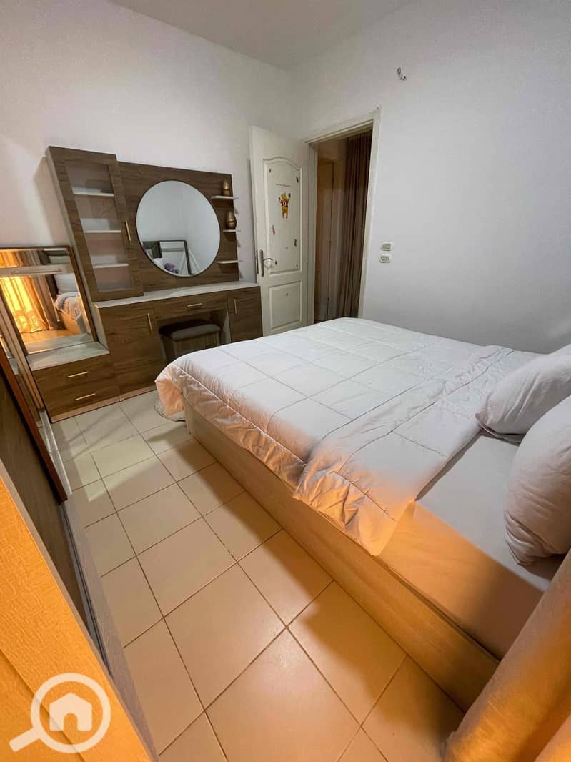 4 9036b14e-f4a8-4370-a2fc-c0c1ed30ceb9. jpg