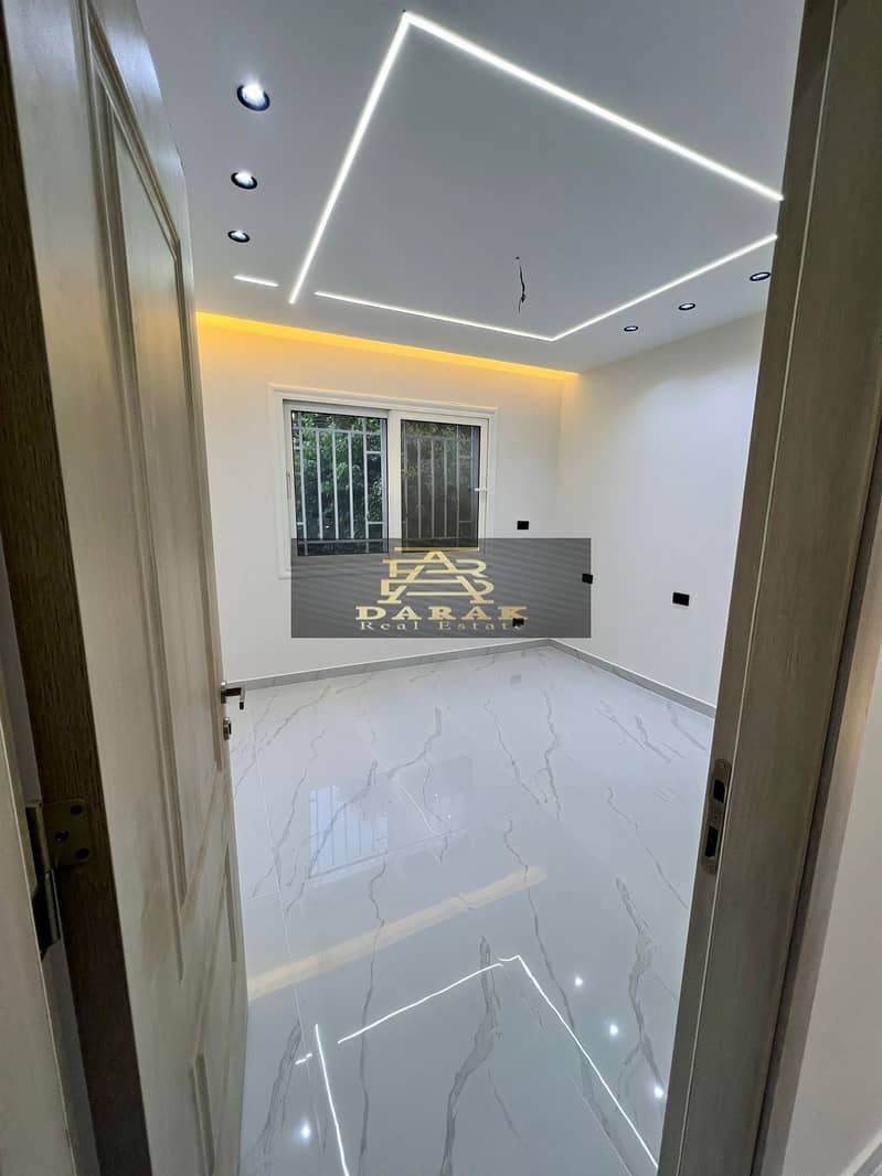 3 WhatsApp Image 2025-10-05 at 11.35. 50 PM. jpeg