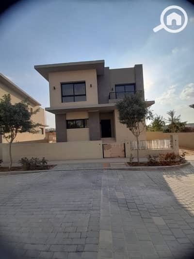 4 Bedroom Villa for Sale in Mostakbal City, Cairo - WhatsApp Image 2025-04-10 at 11.20. 41 PM (1). jpeg