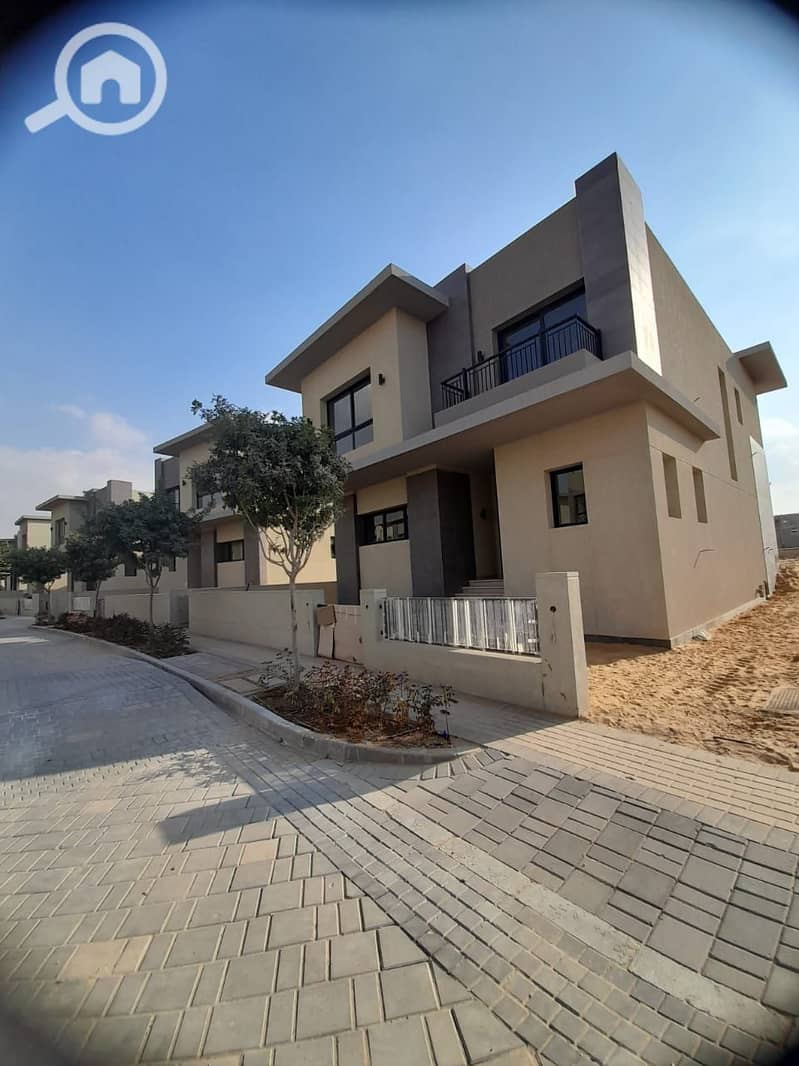 2 WhatsApp Image 2025-04-10 at 11.20. 41 PM. jpeg