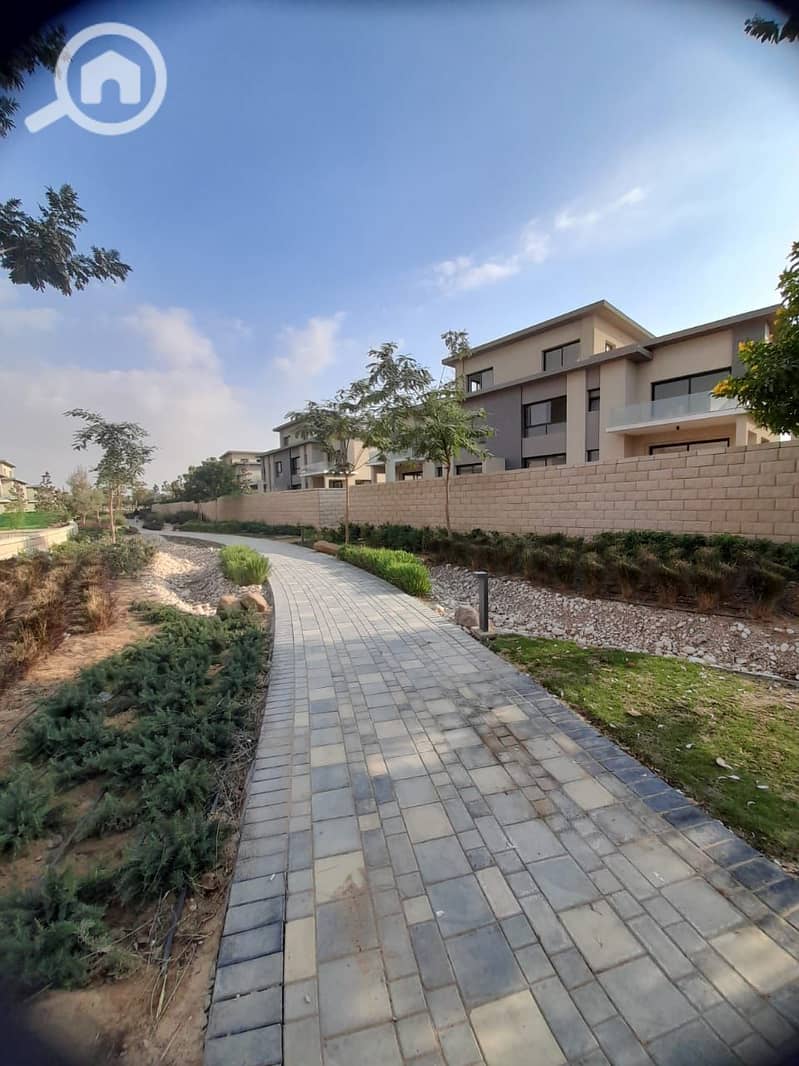 12 WhatsApp Image 2025-04-10 at 11.20. 40 PM. jpeg