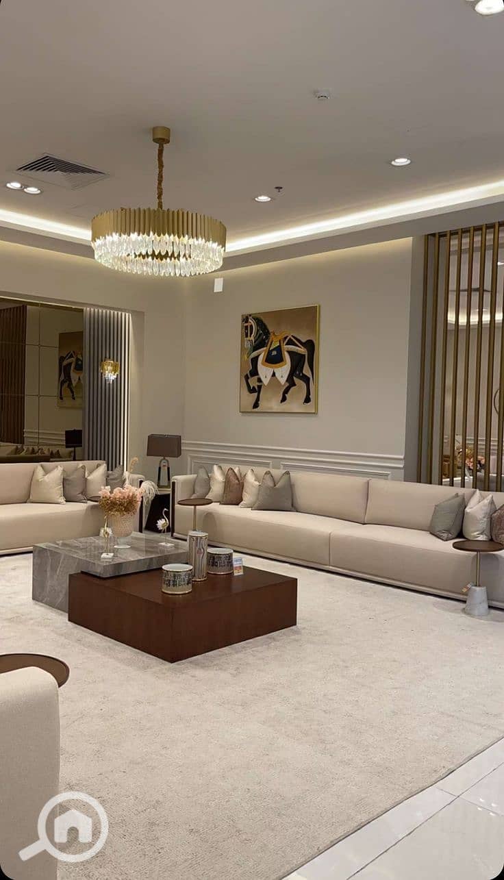 2 4a90b7f3dd9c68fe88287328091147ec. jpg