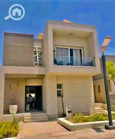 5 Bedroom Villa for Sale in New Cairo, Cairo - fc9ec840-314e-42ba-8082-01a38420d832. jpg