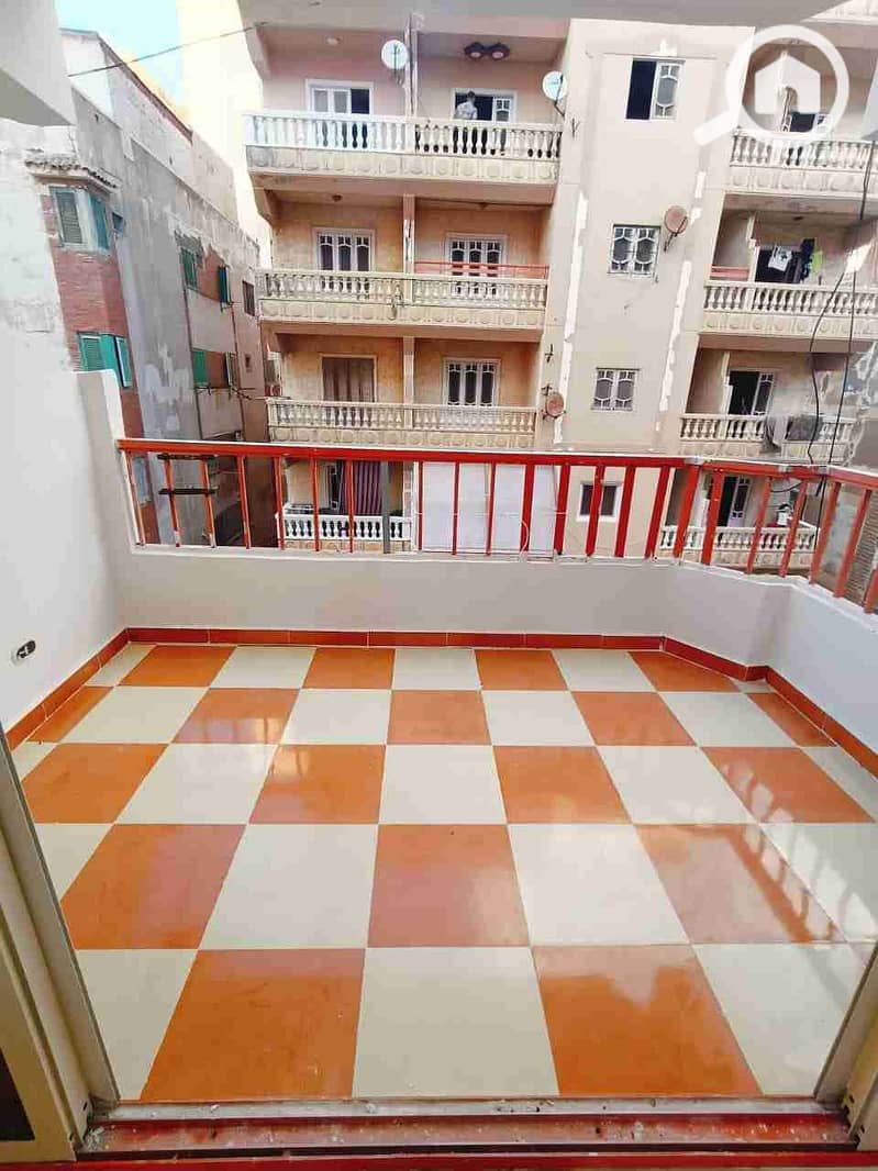10 1000374027. jpg