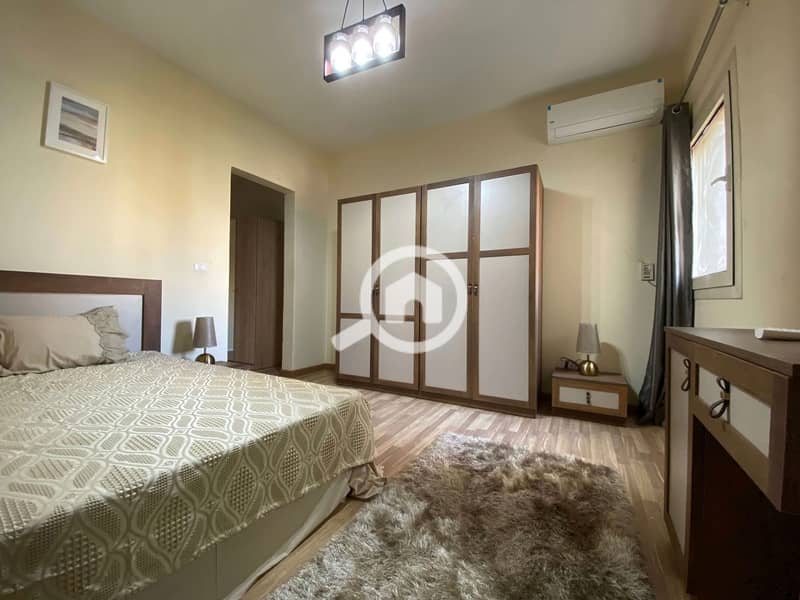 9 Master Bedroom. jpg