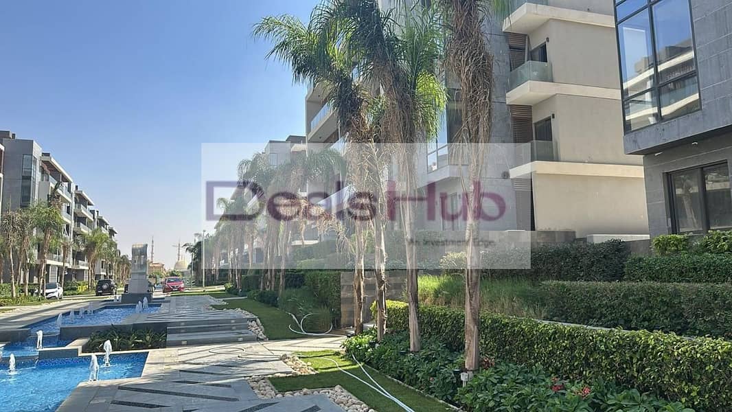 10 0a5c7a27-5781-4955-b773-e9e56757d778. jpg