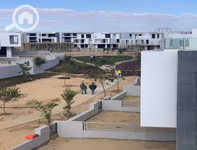 4 180141e3-1f53-41d0-a8ef-80f190c718bc. jpg