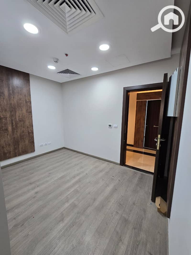 6 WhatsApp Image 2025-08-20 at 12.47. 52 PM (1). jpeg