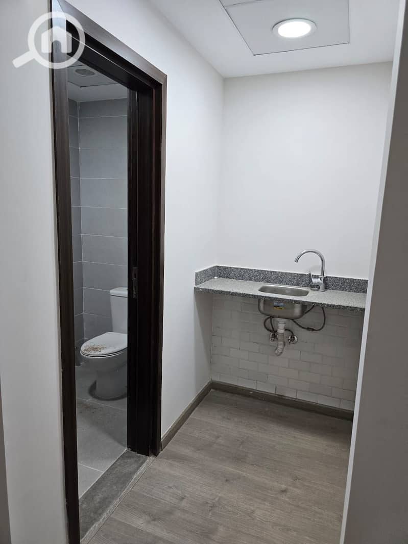 12 WhatsApp Image 2025-08-20 at 12.47. 53 PM. jpeg