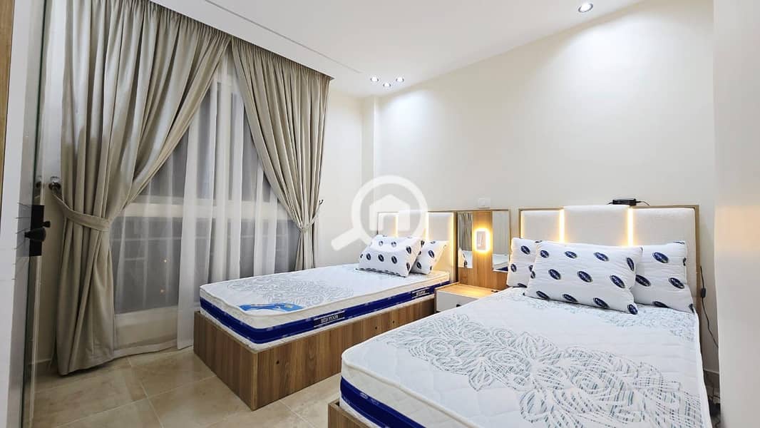 2 WhatsApp Image 2025-10-07. jpeg