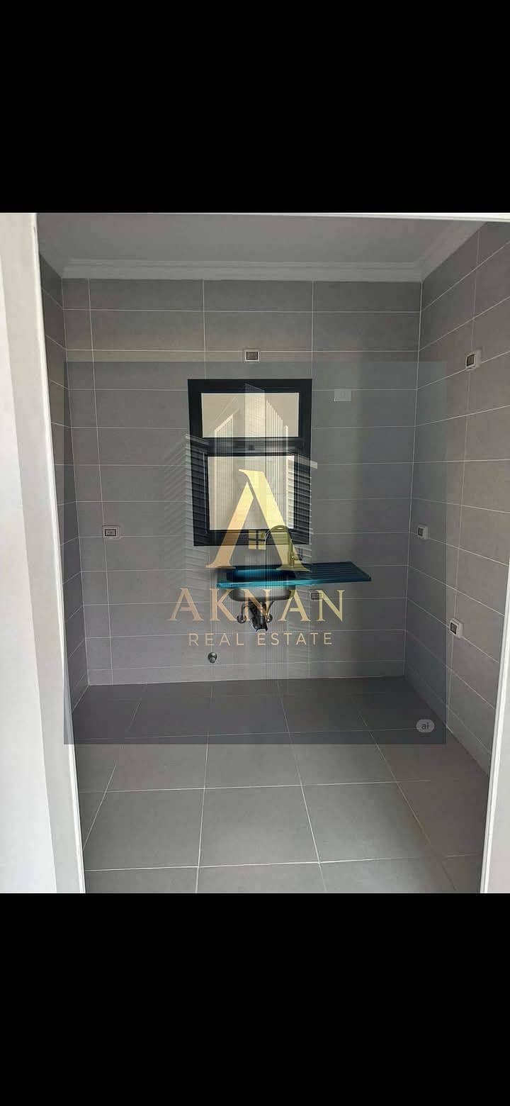 8 WhatsApp Image 2025-10-12 at 13.58. 33. jpeg