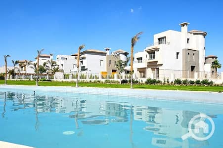 5 Bedroom Townhouse for Sale in 6th of October, Giza - IMG-20250626-WA0050. jpg