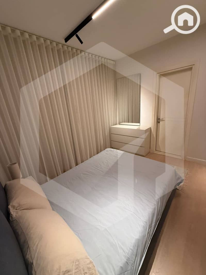 8 O West 8. jpg