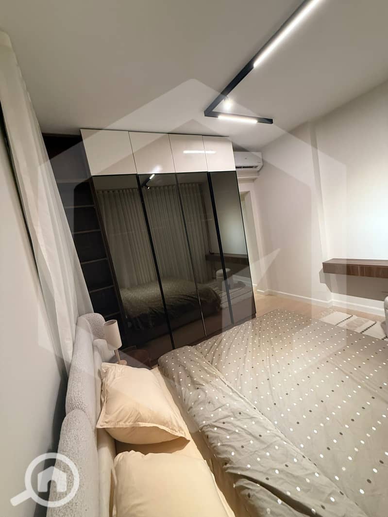 9 O West 9. jpg