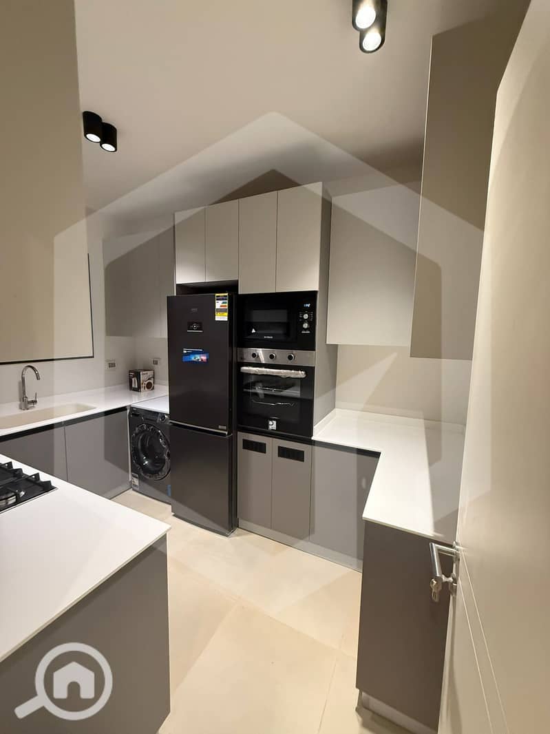 11 O West 11. jpg