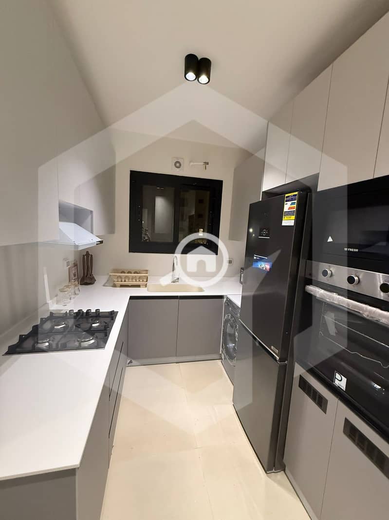 12 O West 12. jpg