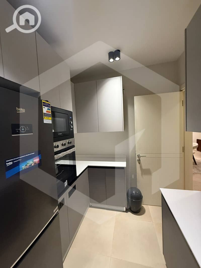 13 O West 13. jpg