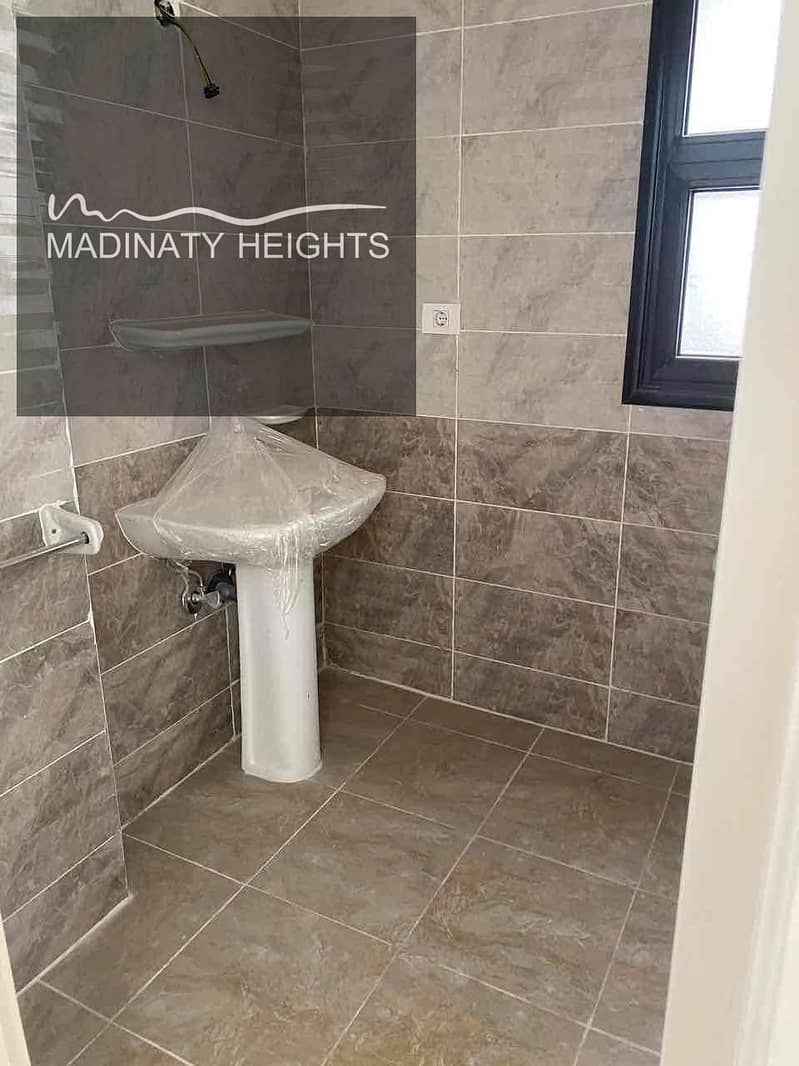 3 8de481f8-f6ef-4055-b3ca-49f5e190aa6e. jpg