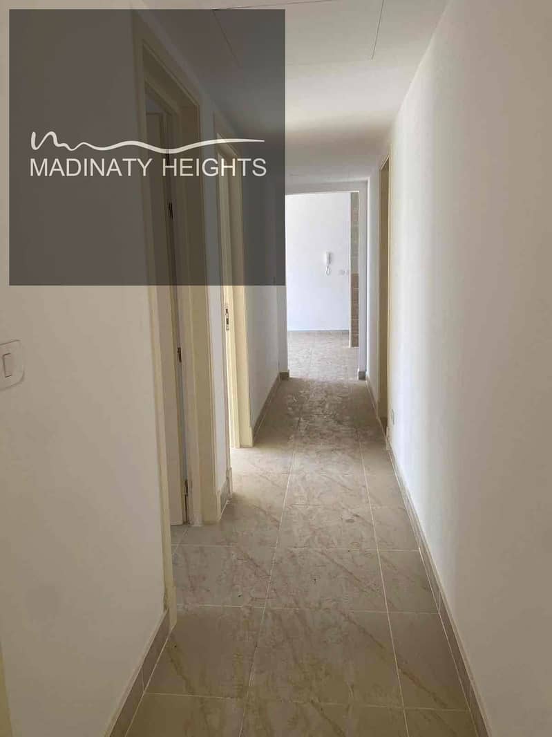 8 f4e2102b-7e4e-46af-b85f-6e8b00bf4569. jpg