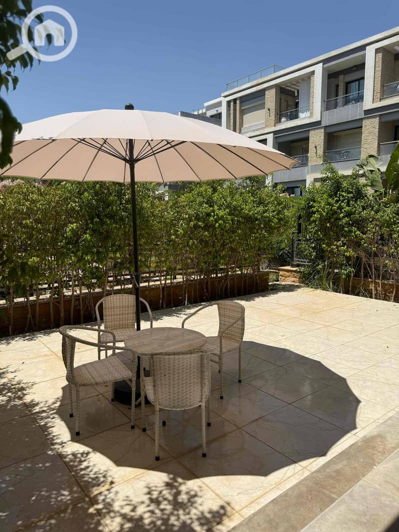 4 af5c4603-b9df-417d-8153-c7529b3efd30. jpg