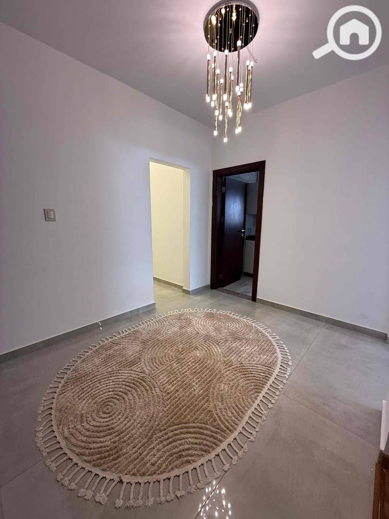 18 98f76c57-b5fa-4333-a233-77054f7f3351. jpg