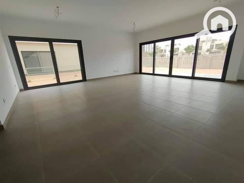 4 d2714aa7-681e-4be9-b333-5eb319ec3306. jpg