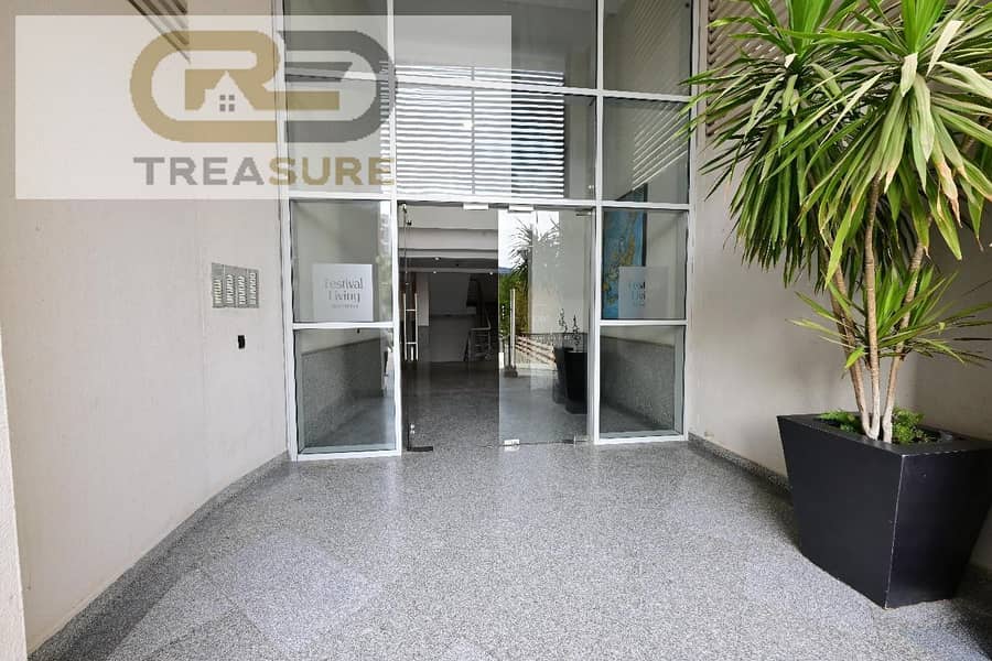 24 WhatsApp Image 2025-10-12 at 1.29. 14 PM (1). jpeg