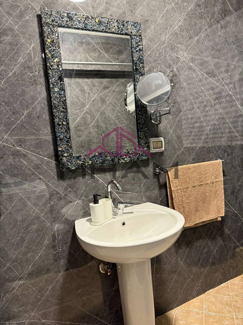 5 photo_5998863037043427839_y. jpg